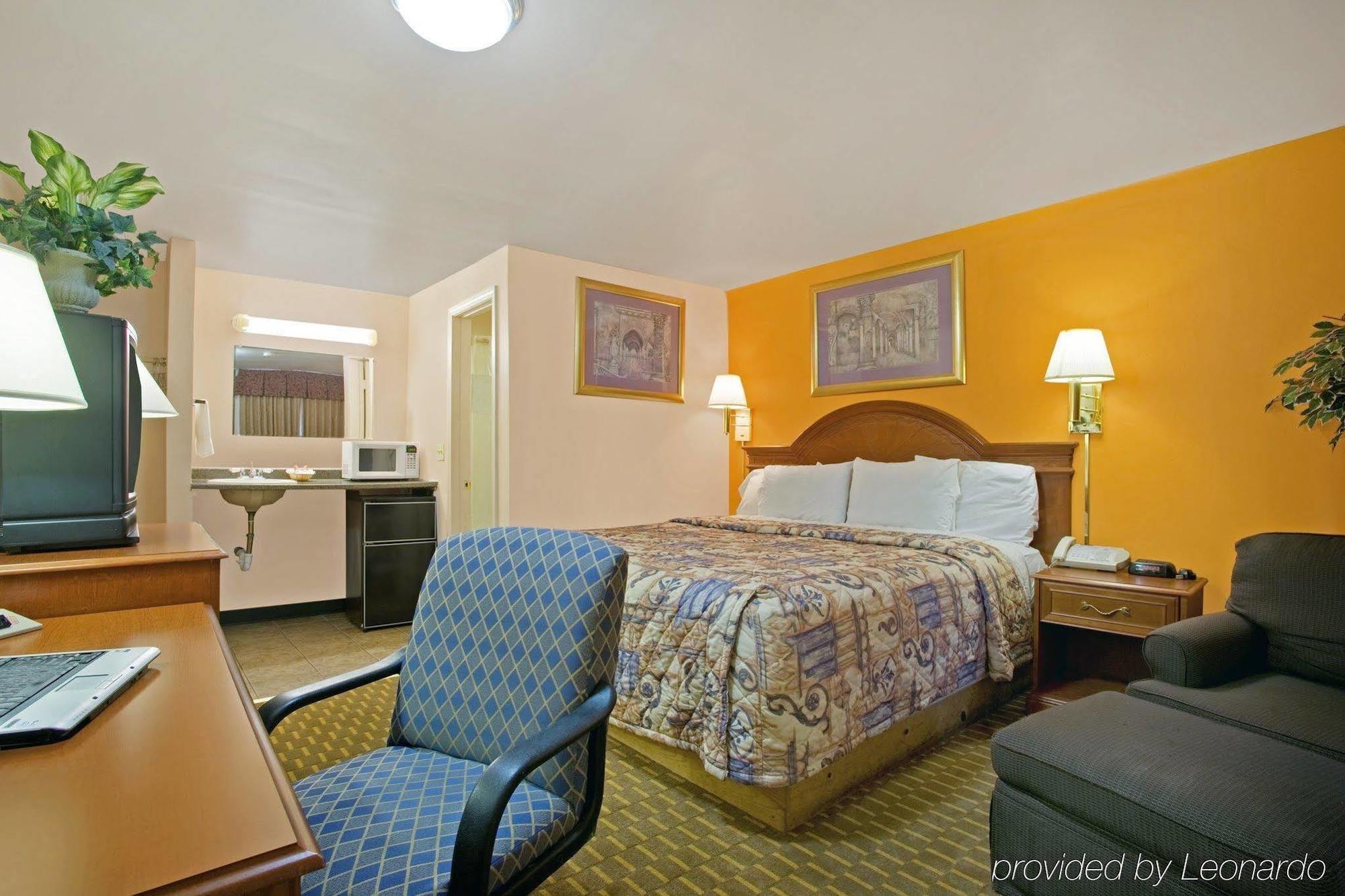 Americas Best Value Inn Юджин Номер фото