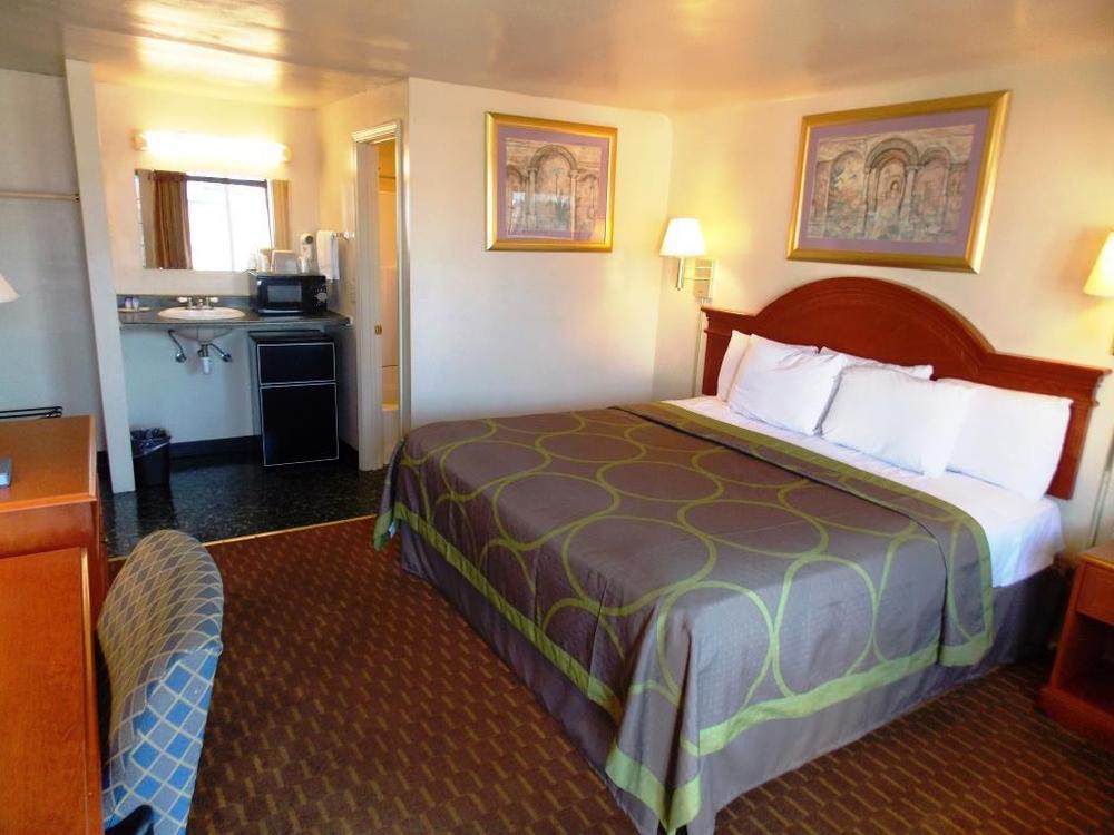 Americas Best Value Inn Юджин Номер фото